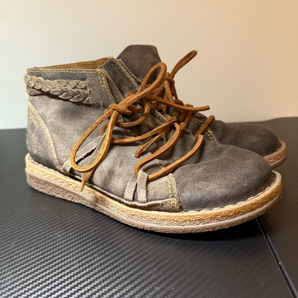 ✨ Born Temple II Suede Ankle Boots – Women’s 9.5 Comfort Boho - Picture 2 of 14